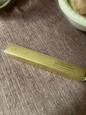Stila Plumping Lip Glaze in Giovanna